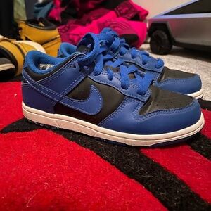 Kids Nike dunks size 13c great condition